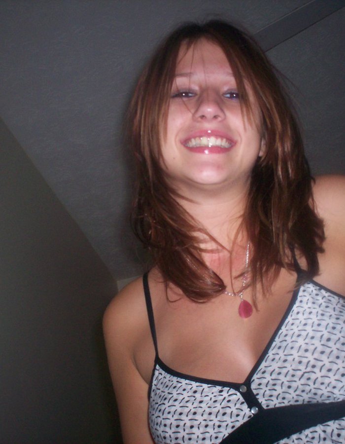 Hollie32