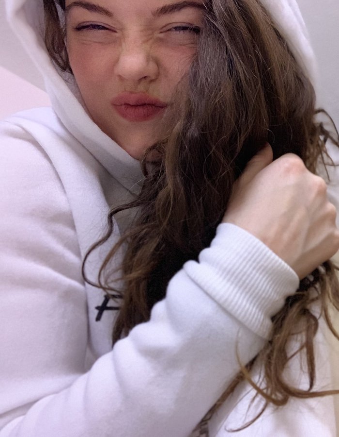 HoneyBeee
